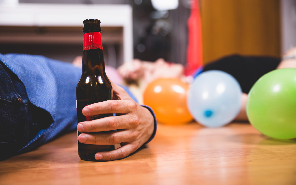 Лечение алкогольной эпилепсии в домашних условиях: препараты и рекомендации (источник изображения: freepik.com)