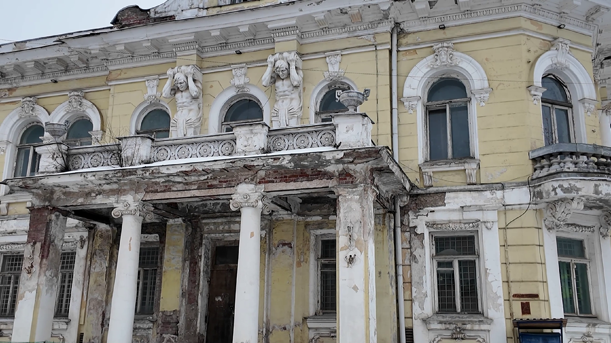 Одно из главных зданий Бежецка