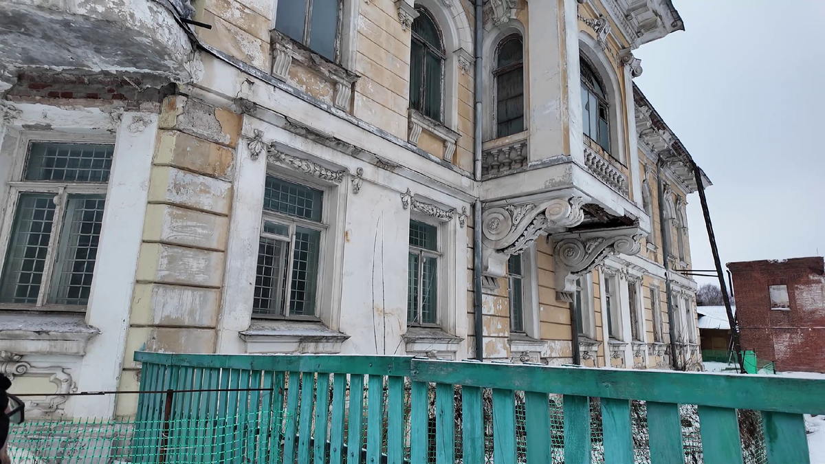 Одно из главных зданий Бежецка