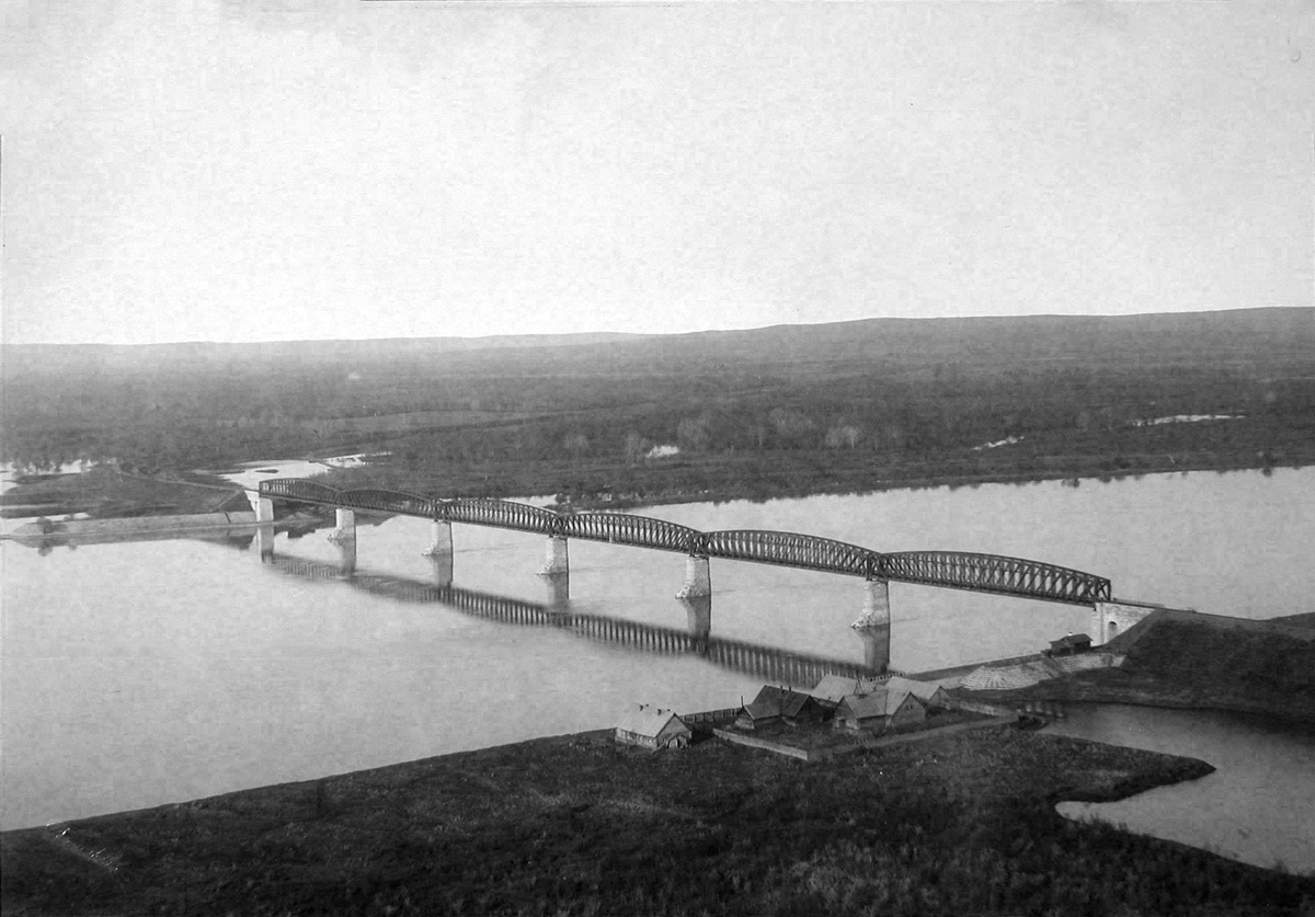 Вид моста сразу после окончания строительства.