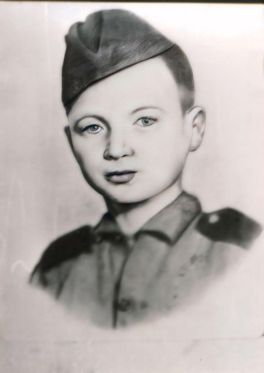 Н.Ф.Печененко. 1943. Фотография обработана.