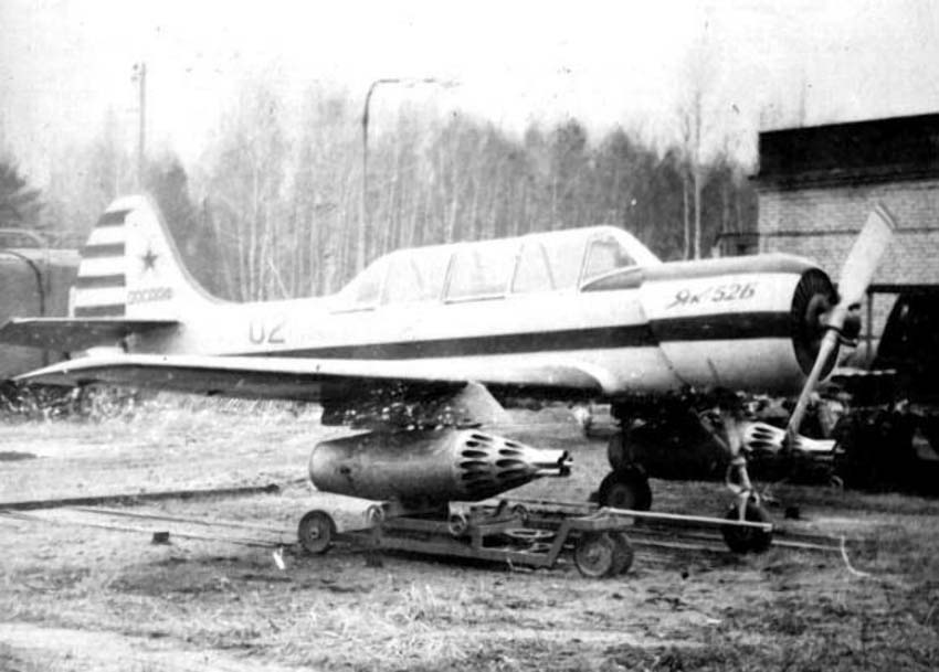 Як-25Б с блоками УБ-32