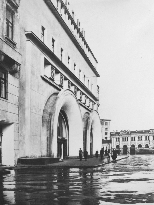 Изображение 1. Метро «Дзержинская» (сейчас «Лубянка»). 1935 год 
Источник: Guaglione / pastvu.com