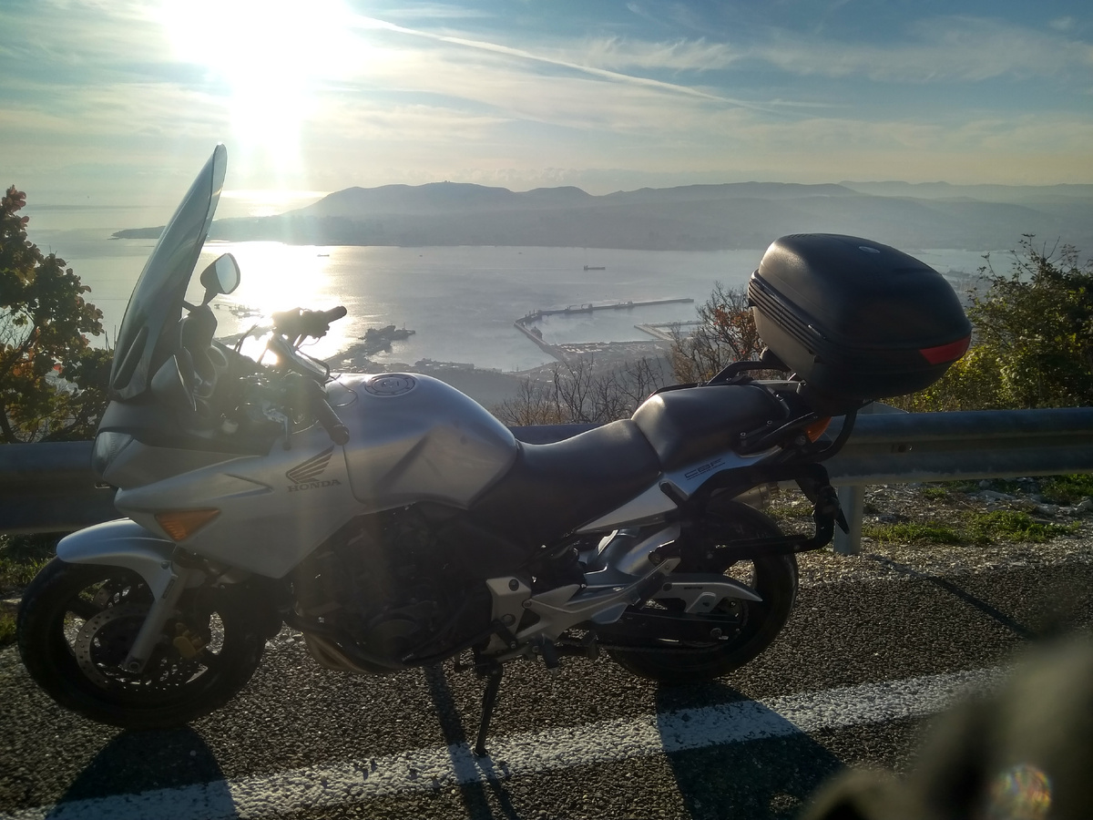 Панорама над бухтой