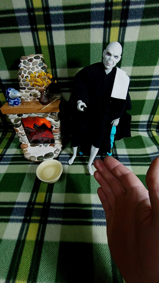 Знакомство с Томом.