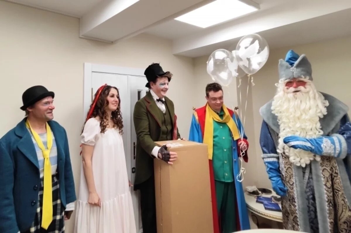    Рязанский ТЮЗ исполнил мечту многодетной семьи в рамках акции Ёлка желаний