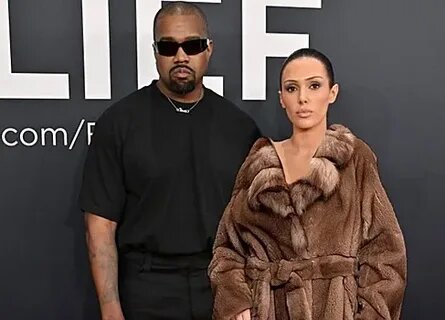 Канье Уэст и Бьянка Сенсори на церемонии вручения премии "GRAMMY".