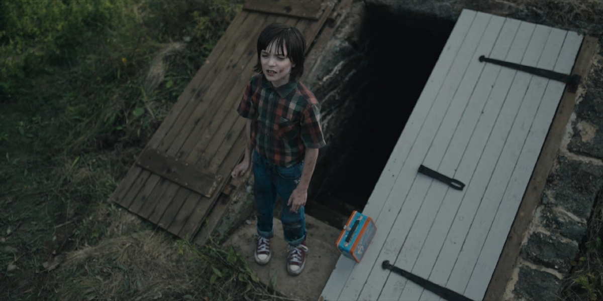 - Вы чего там лежите? Мёртвые что ли?