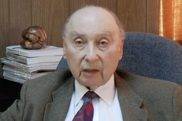    Абрам Хоффер. Кадр: OMArchives.org / YouTube