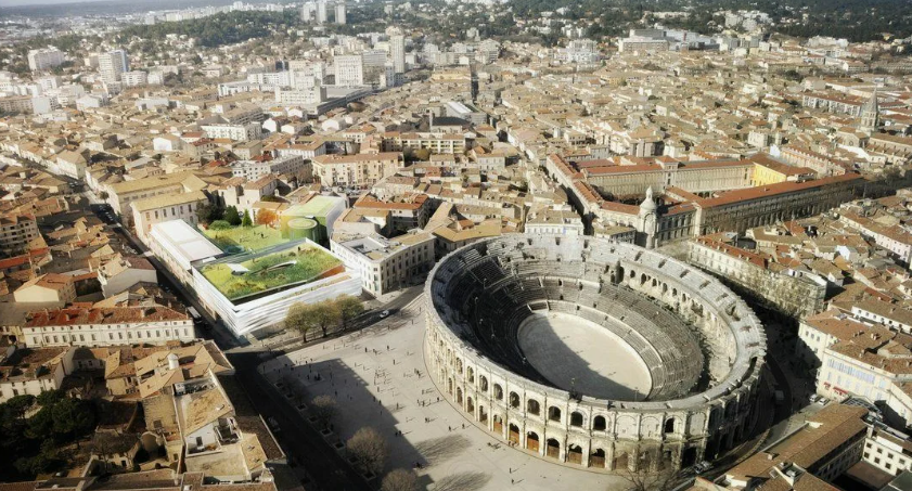 Ним и его стариннный амфитеатр 