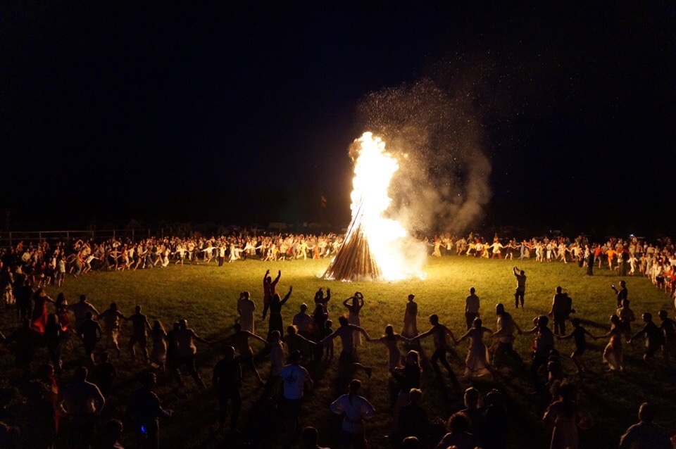 Празднество на капище Перуна в деревне Красотынка Калужской области