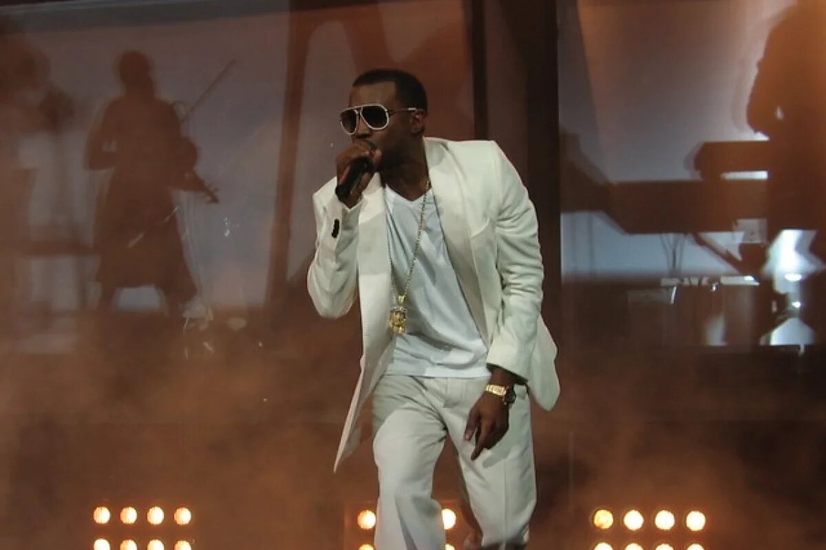    Daily Mail: Канье Уэст разводится с женой Бьянкой Цензори