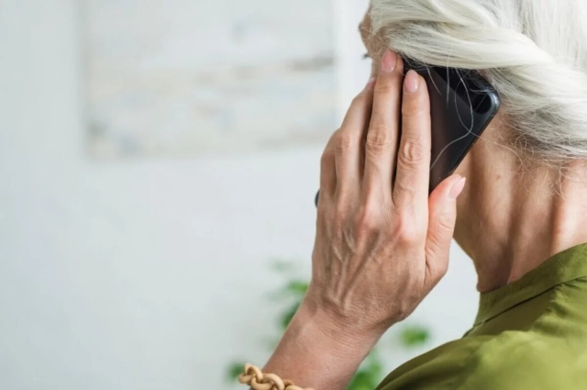    Учительница из Хабаровска знала о схеме мошенников, но отдала им 1,3 млн