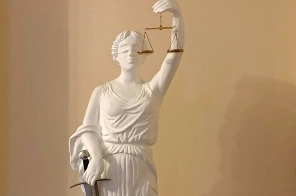    Развращавший школьницу житель Удмуртии отделался обязательным работами