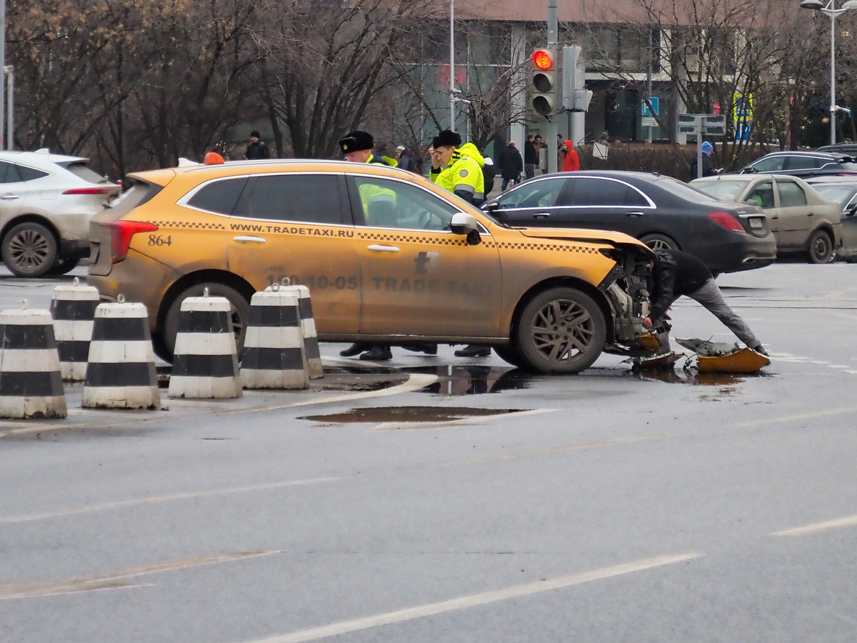 Мошенникам предъявили обвинения в 13 эпизодах.  Фото: ФедералПресс / Антон Федулов