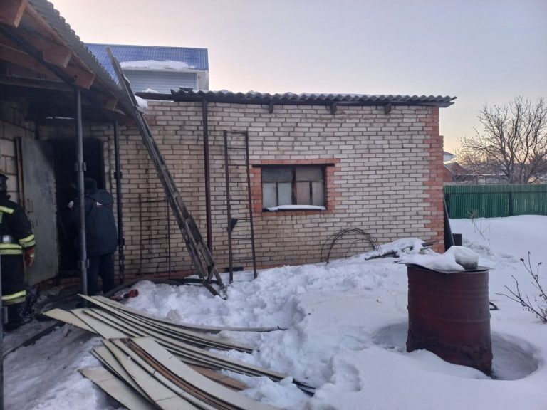    В Гае безработный мужчина поджёг дом бывшей сожительницы Оренбуржье