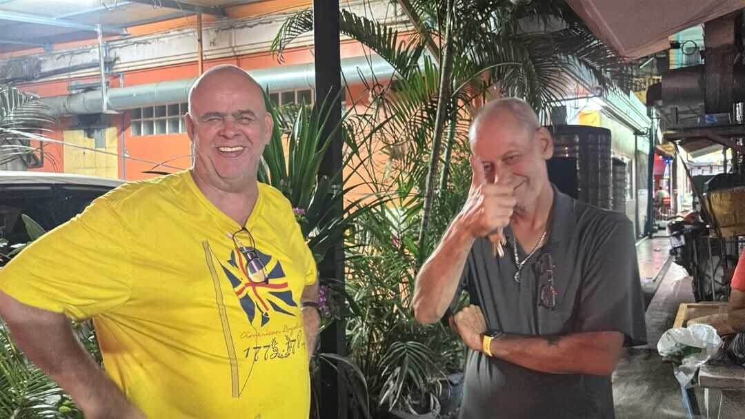 Иностранные туристы пыхнули на халявку... 
