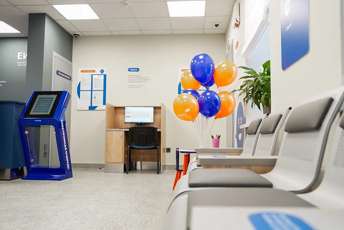 Комфортная среда_удобные зоны ожидания, детская комната и специальная зона обучения цифровым сервисам