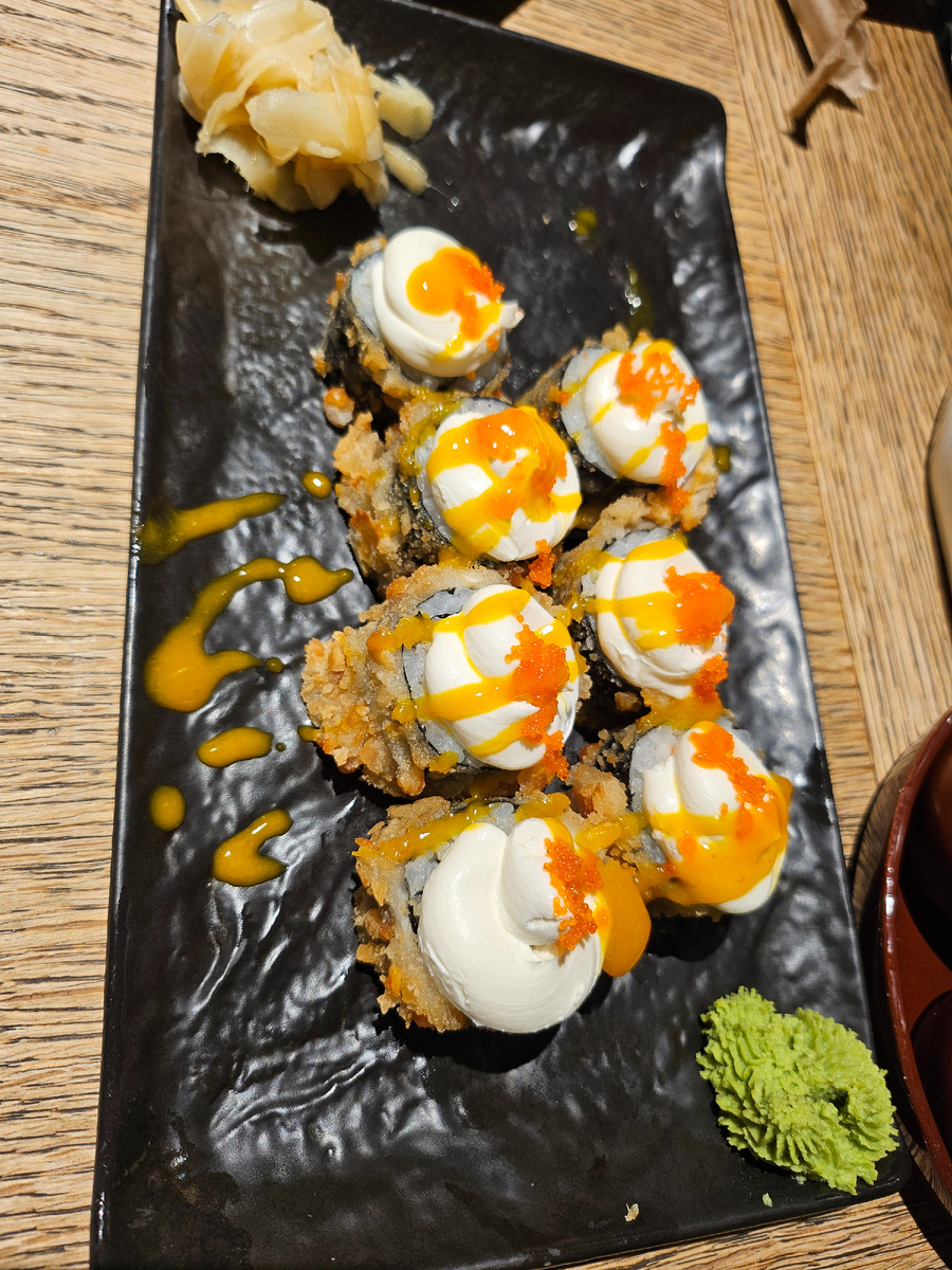 Их должно быть 8. Но слишком вкусно, чтобы не съесть мгновенно один.