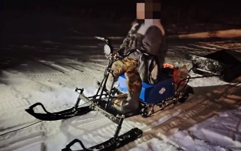    Заблудившегося в лесу водителя снегохода спасли в Удмуртии