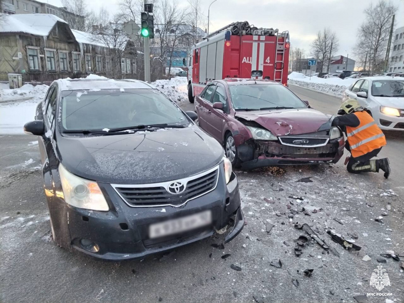    Один человек пострадал в утренней аварии в ПетрозаводскеМЧС Карелии