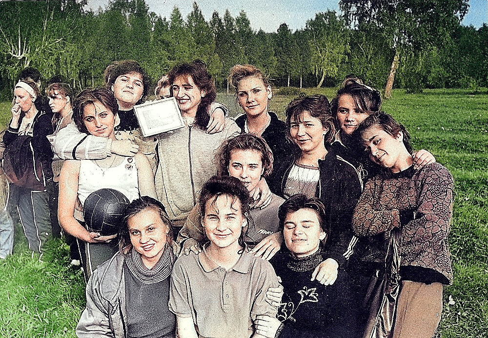 Трудно поверить, но мы почти все не теряем друг друга из виду вот уже 34(!) года