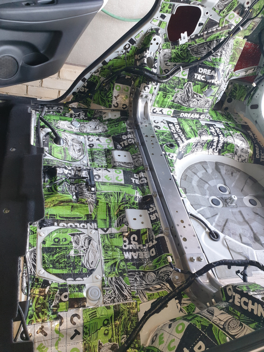 Первый слой виброизолятор.