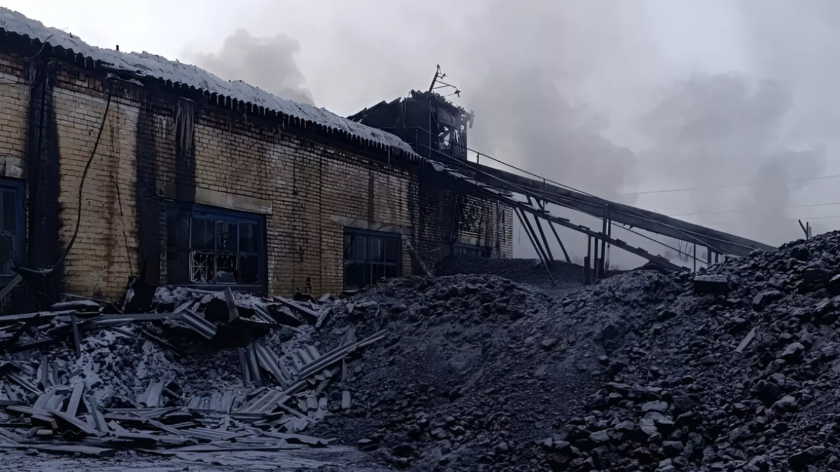 Фото: Пресс-служба администрации Ванинского района. сгоревшая котельная
