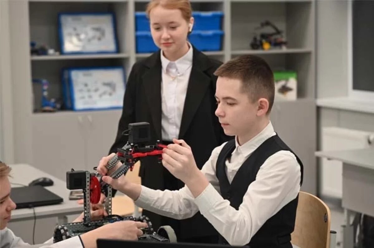    В регионе стараются прививать интерес к высоким технологиям со школьной скамьи.