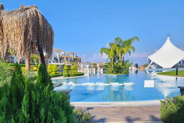    Бассейн в жилом комплексе / Фото из личного архива Михаила Ч.