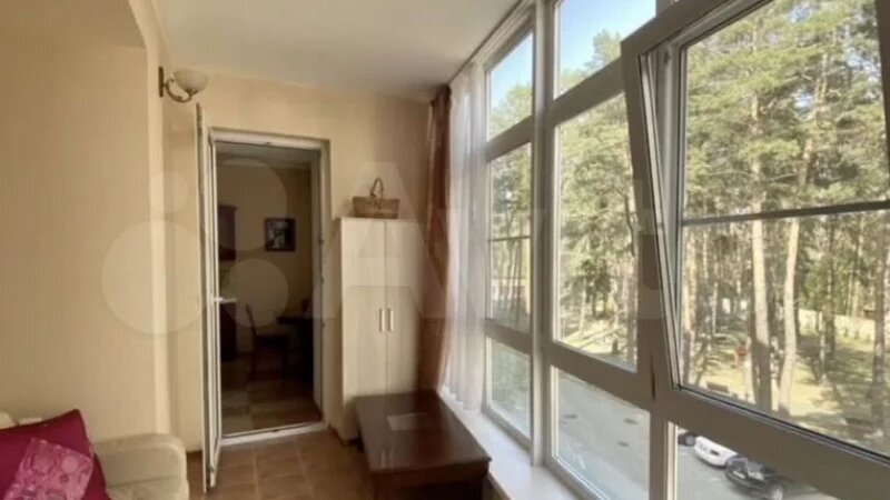     Квартира с лоджией для фотосессий продается в Барнауле за 26,5 млн «Авито»