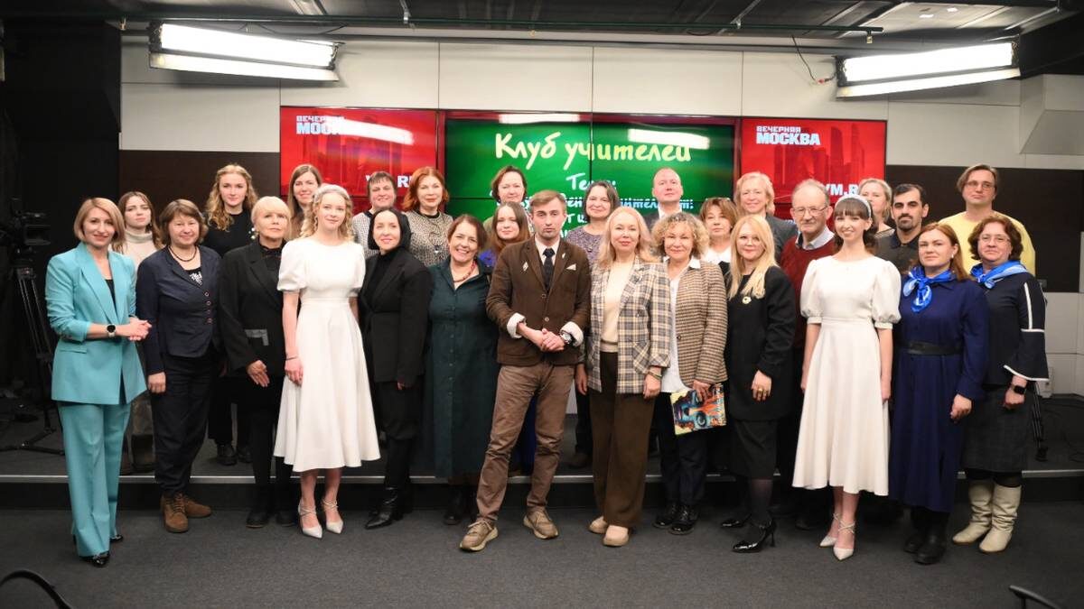    Участники первой в этом году встречи «Клуба учителей» собрались, чтобы обсудить проблемы использования нейросетей в сфере образования. / Фото: Пелагия Замятина / Вечерняя Москва