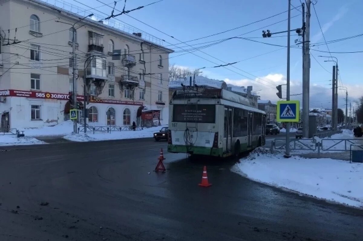   В Пермском крае троллейбус сбил подростка на пешеходном переходе