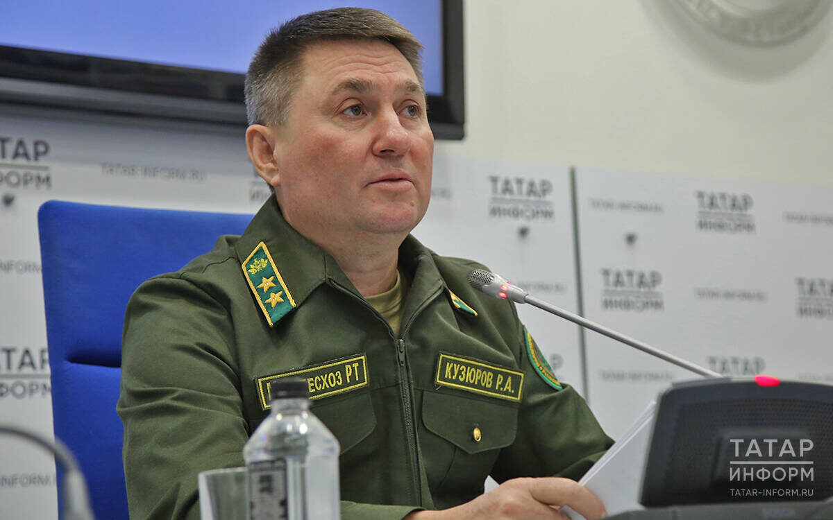 Равиль Кузюров: «В этом году в Татарстане планируется лесовосстановление и лесоразведение на площади 2550 гектаров и компенсационное лесовосстановление на площади 250 гектаров»Фото: © Султан Исхаков / «Татар-информ»