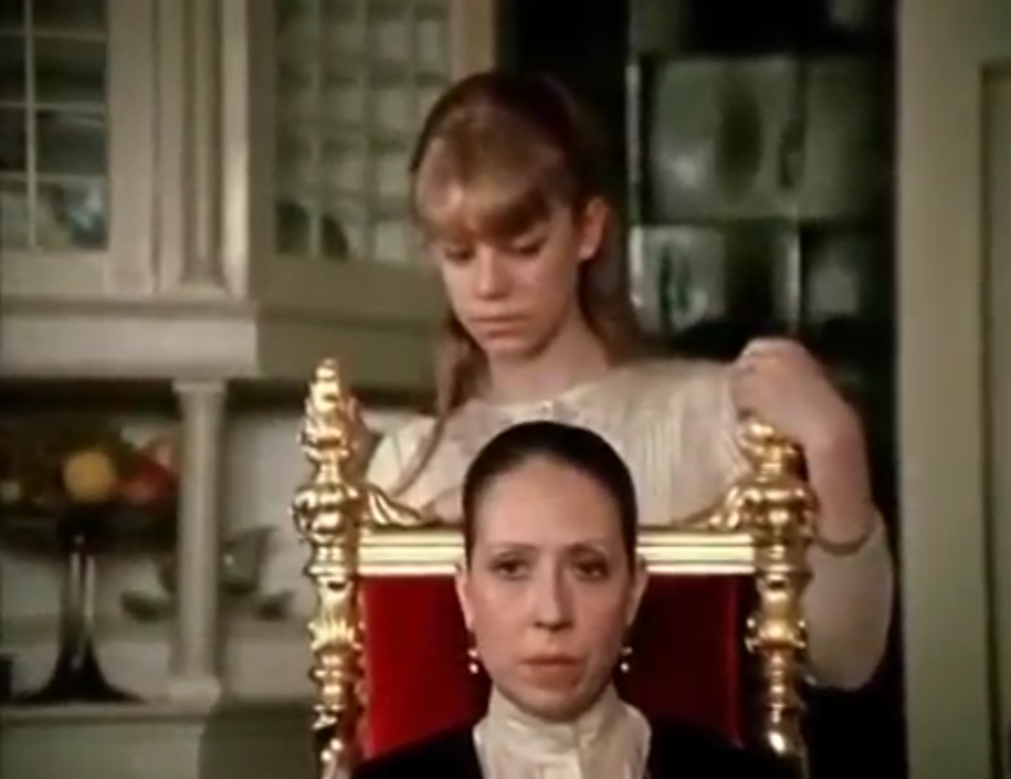 Васса Железнова на своем троне 