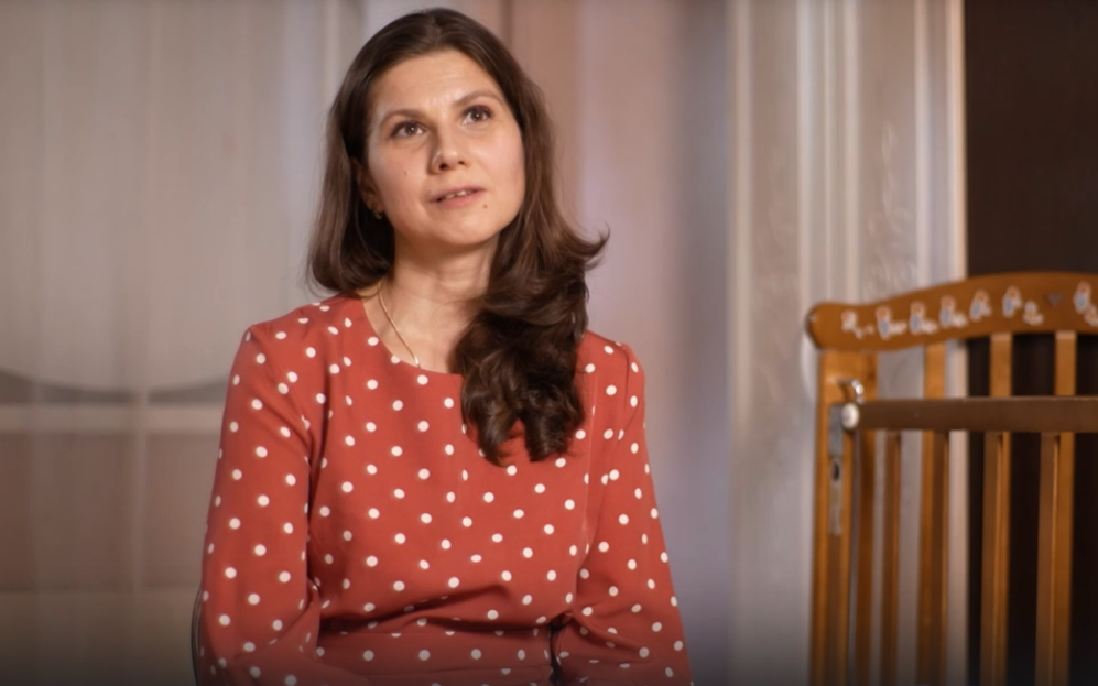 кадр из д/ф Врачи