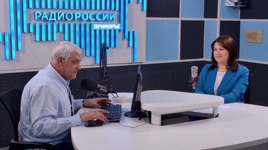 Сергей Нелюбин и Ольга Романова в медиастудии ГТРК "Владивосток"