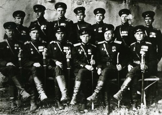 Донские казаки-участники Парада Победы 1945 года.