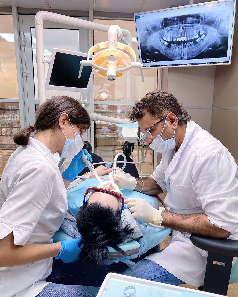 Доктор Капил Кхурана