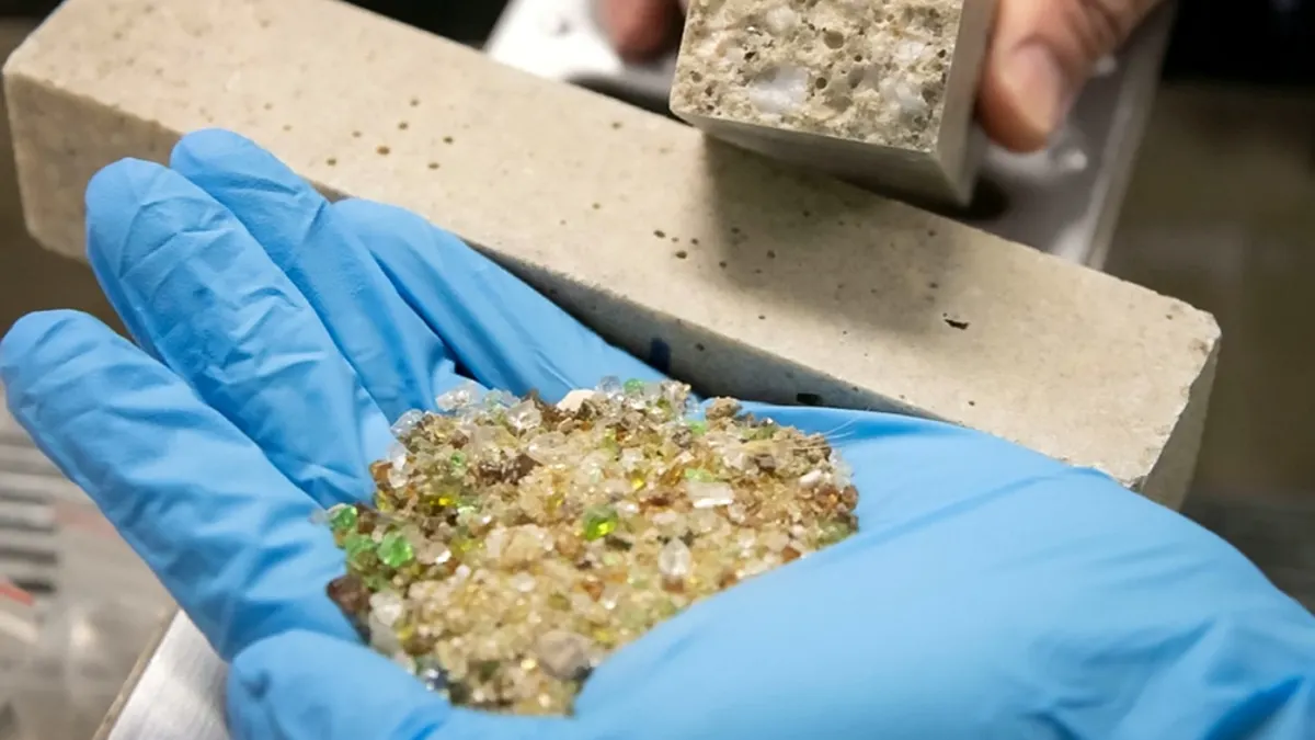 Стекло в бетоне при профессиональном строительстве — это как раз то, что звучит как очередная городская легенда.