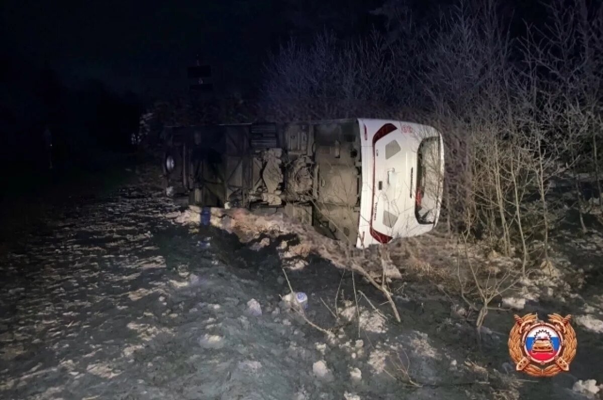    В перевернувшемся в Тверской области автобусе было 26 пассажиров