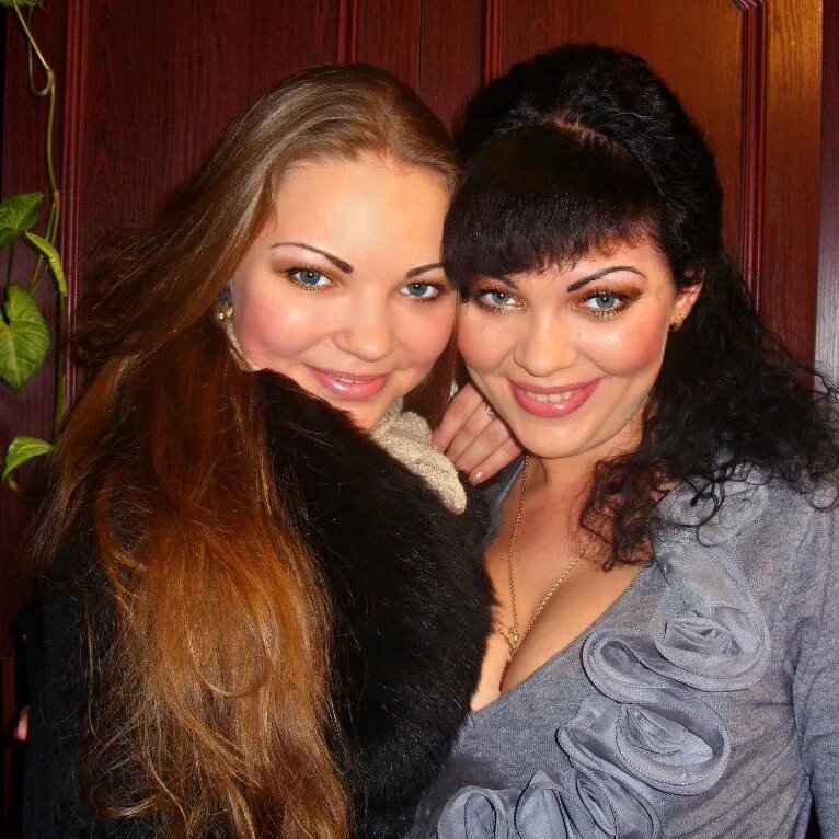 Полина Санега с мамой Юлией. Фото из открытых источников интернета