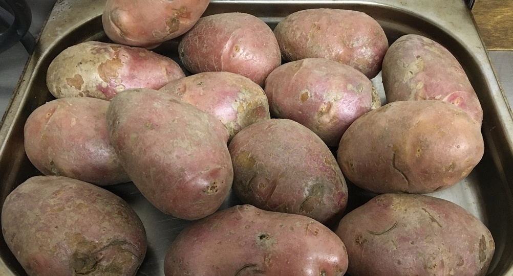 Утверждаете, что чистить картошку в мундире не ваше. Покажу способ правильно варить картофель чтобы он легко чистился