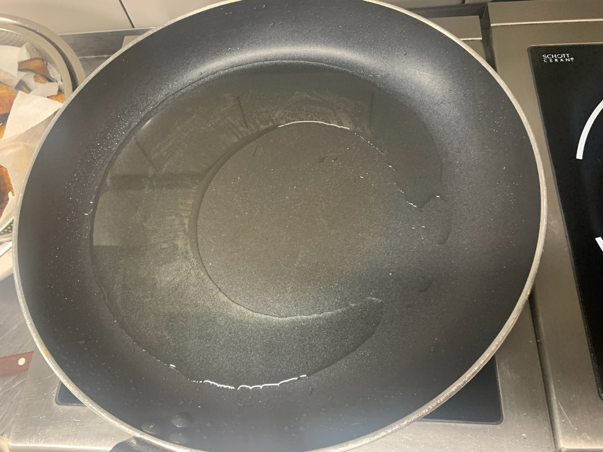 Хорошая тефлоновая сковорода идеальна для рыбы