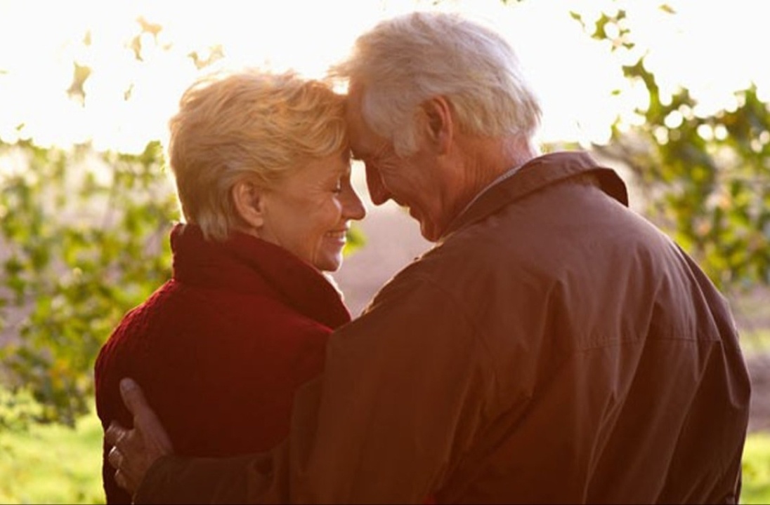    В Госдуму внесли проект о выплатах парам, состоящим в браке не менее 30 лет