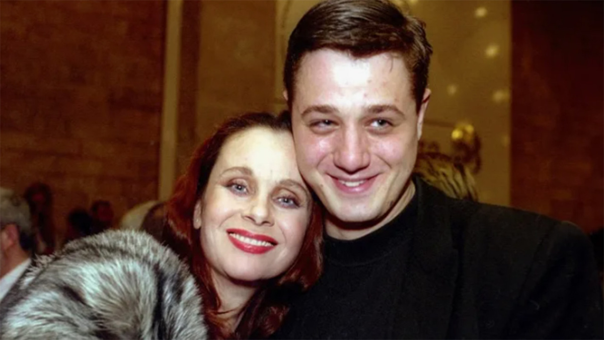 Любовь Полищук с сыном