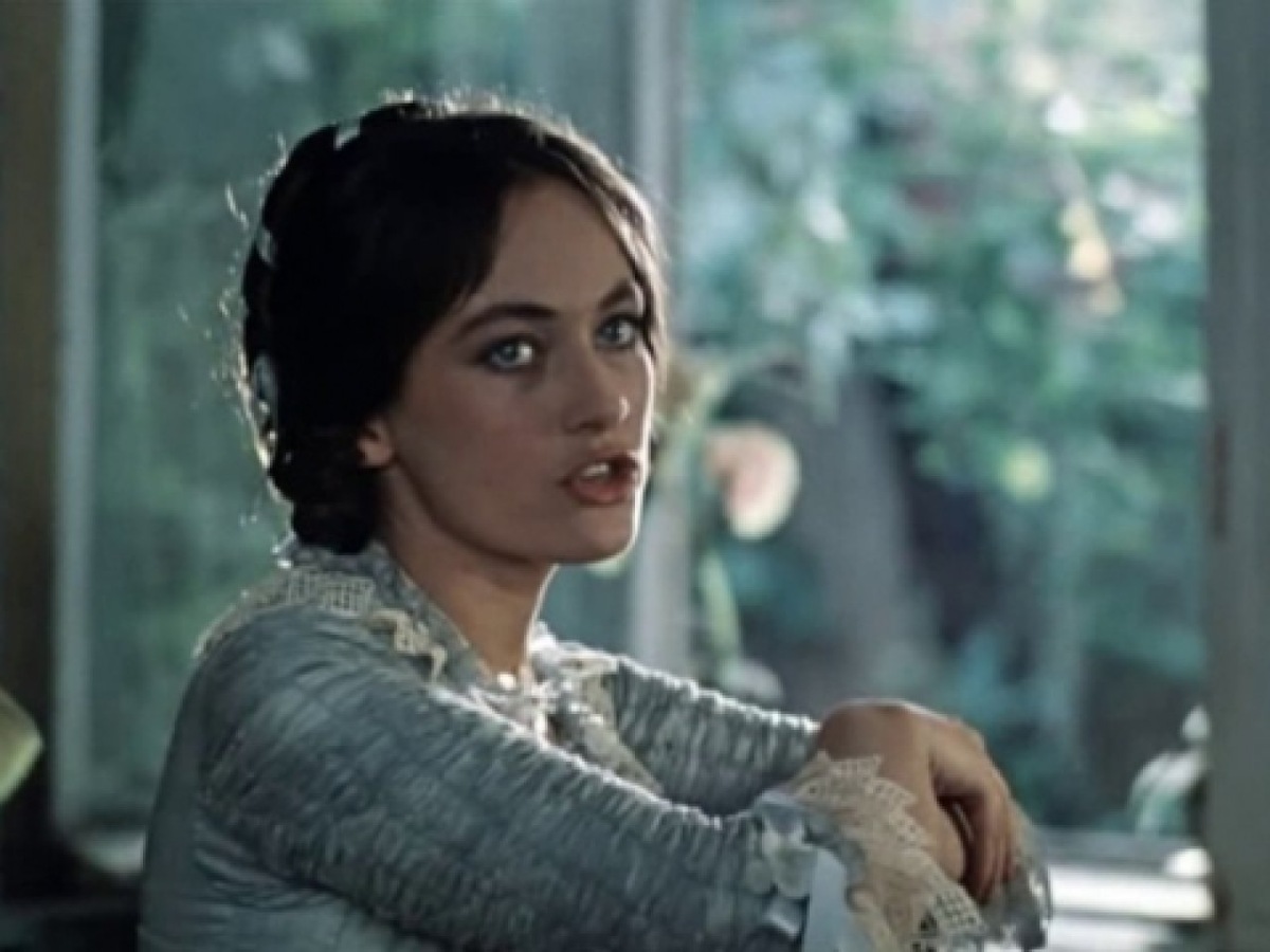 Кадр из фильма "Жестокий романс" 