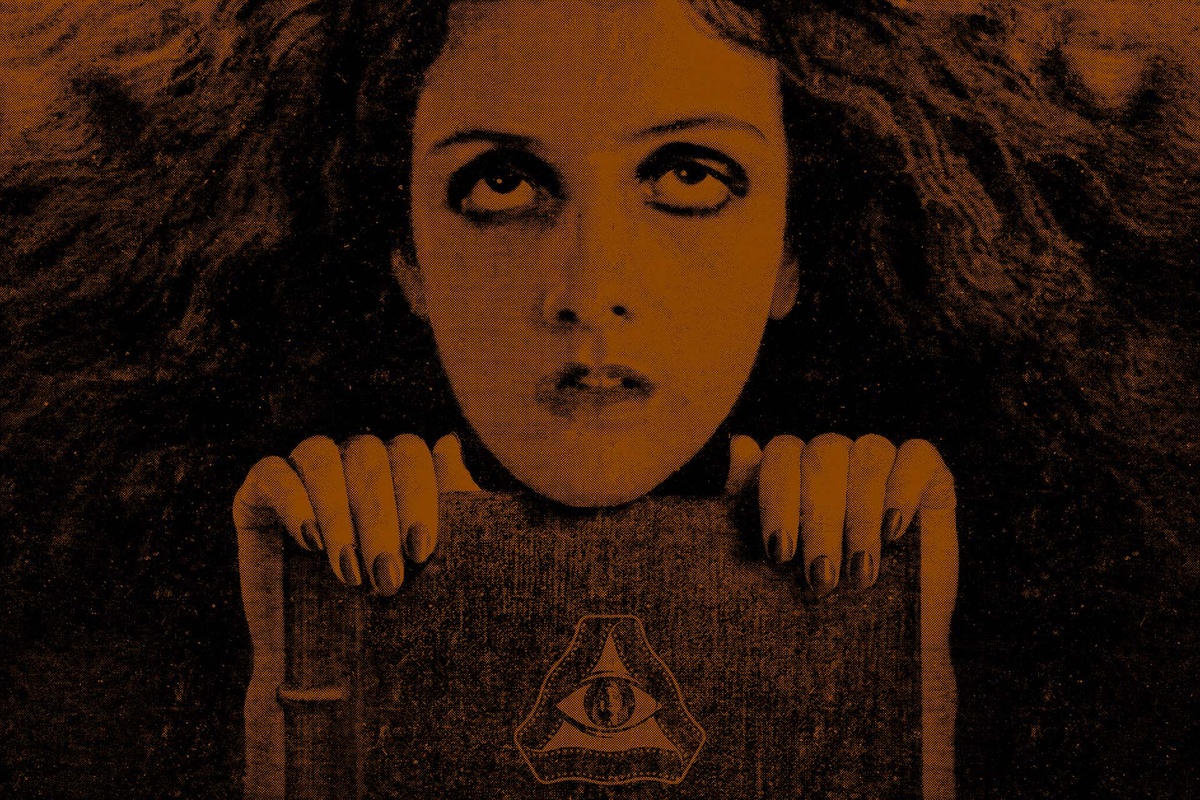    Арт-группа Doping Pong, переосмысление портрета «Таинственной» (или «Портрета миссис Стюарт Меррилл») Жана Дельвиля. «Недостающий кадр», которого не было в фильме «Господин оформитель»