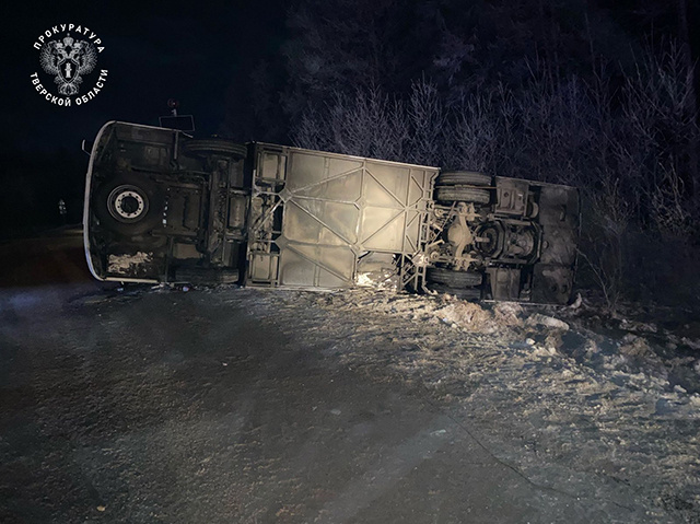 По следам аварии автобуса под Сандово в Тверской области возбуждено дело