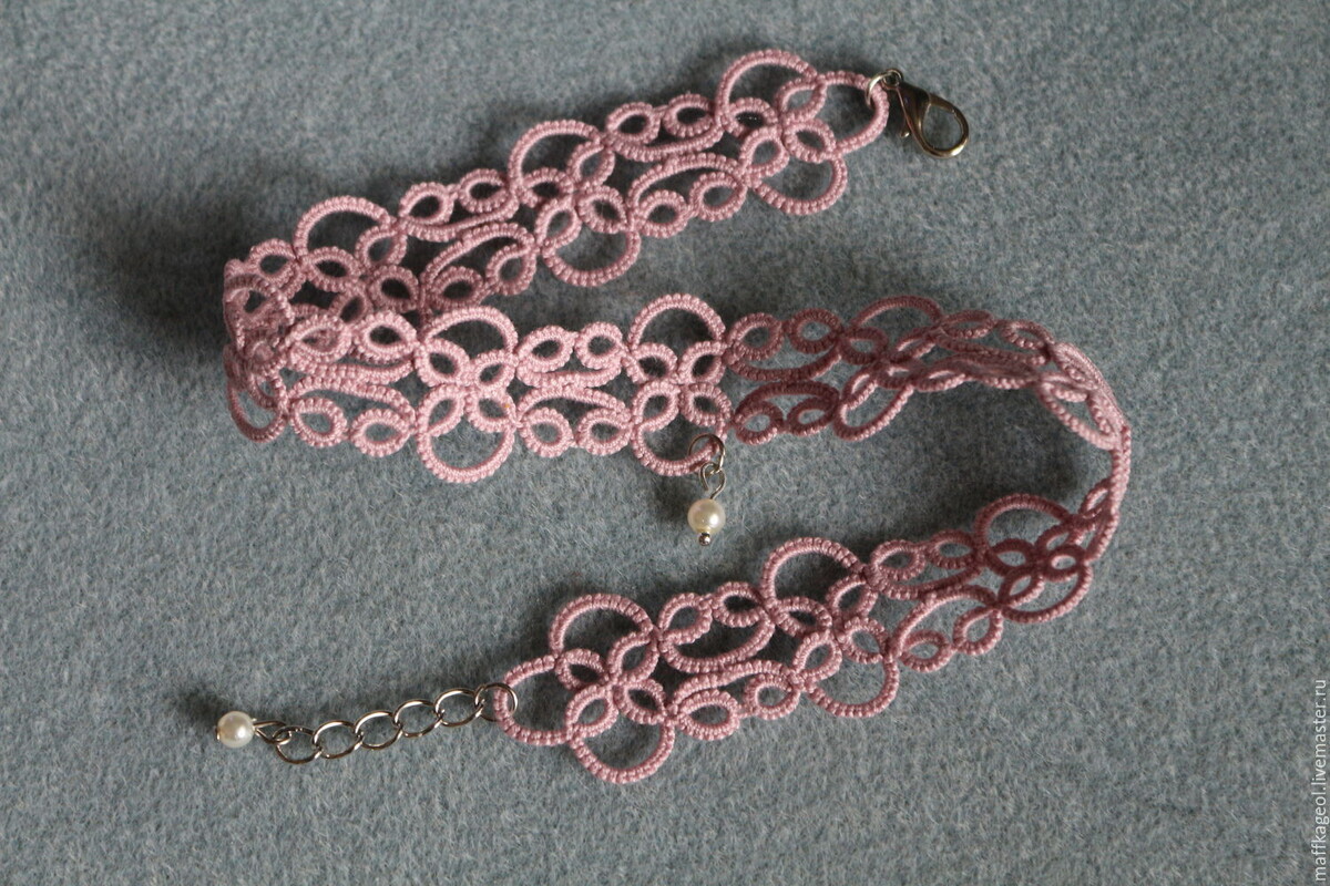    Чокер с камнем: искусство фриволите для каждого